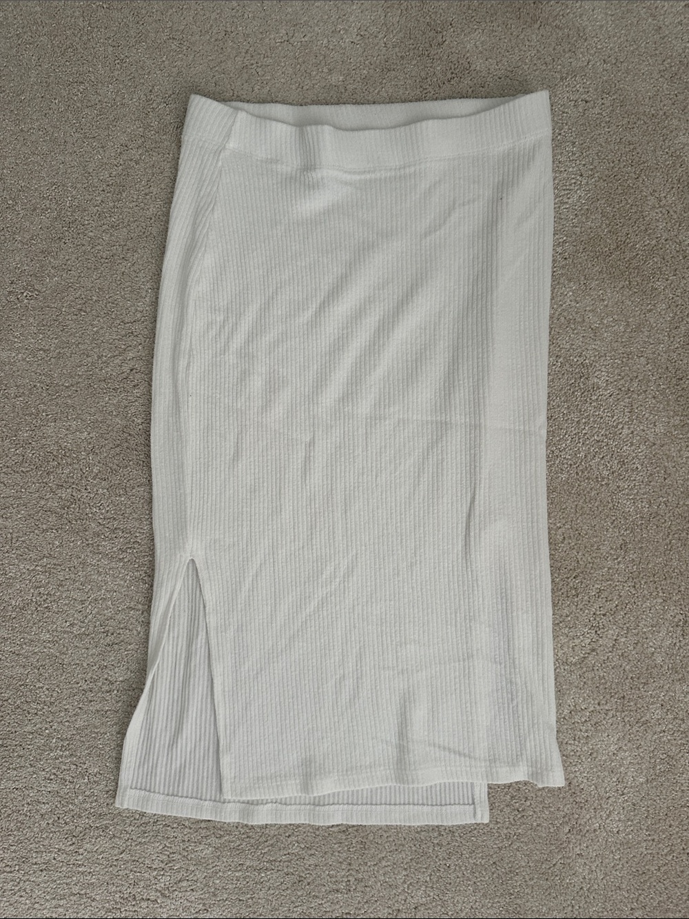 White Ribbed Knit Midi Skirt with Side Slit